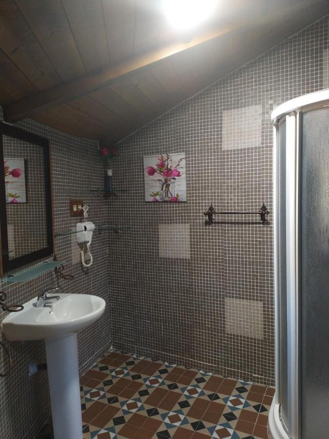 Complejo Rural Los Chozos Valle Del Jerte Bagian luar foto